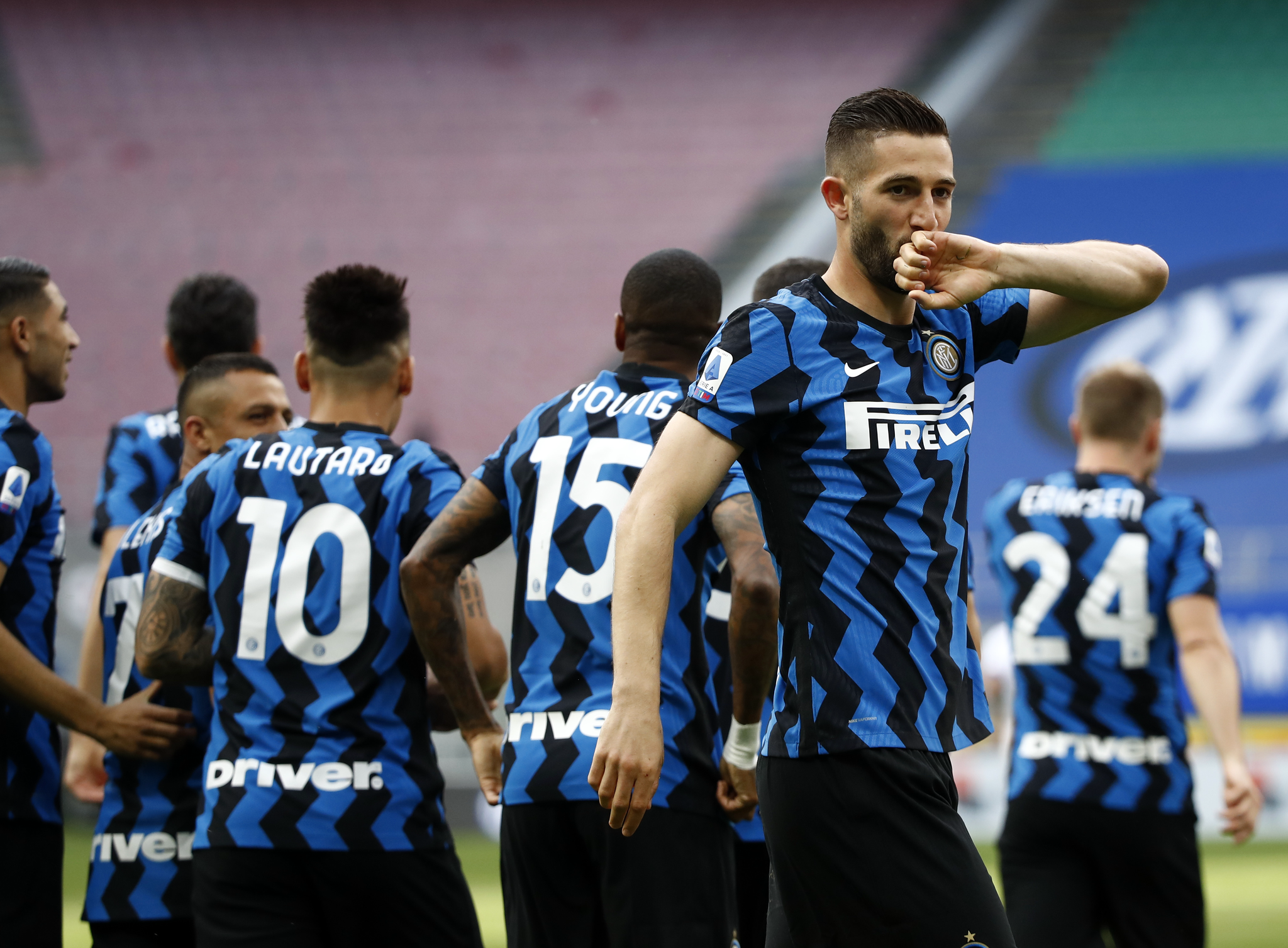 奥萨苏纽主场大胜，提振信心，气势如虹的简单介绍