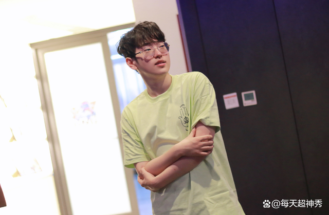 SHR血洗FNC，Elk拿下关键大龙焦点之战半决赛，锁定晋级资格