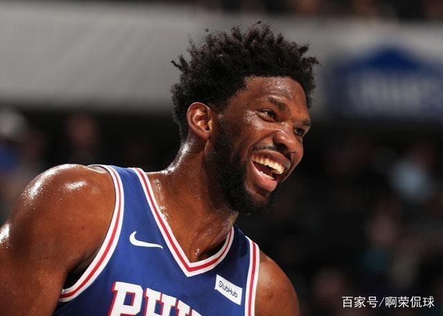 非洲强队在加时赛中逆转获得胜利,振奋人心 非洲强队在加时赛中逆转获得胜利,振奋人心