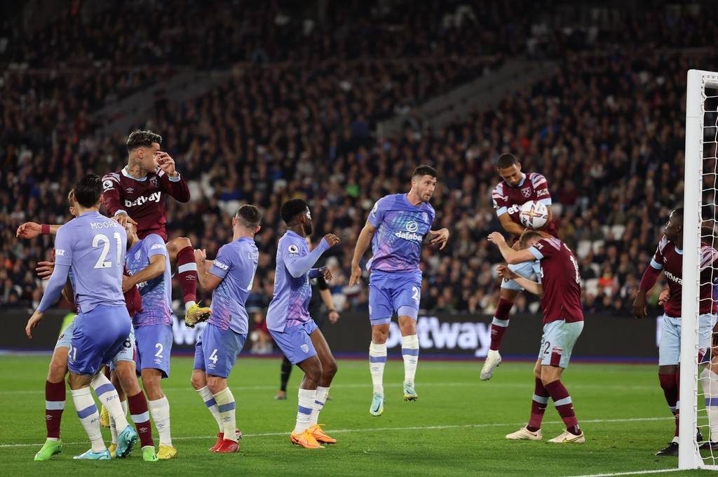 曼联客场逼平伯恩茅斯，积分榜上升，气势如虹的简单介绍