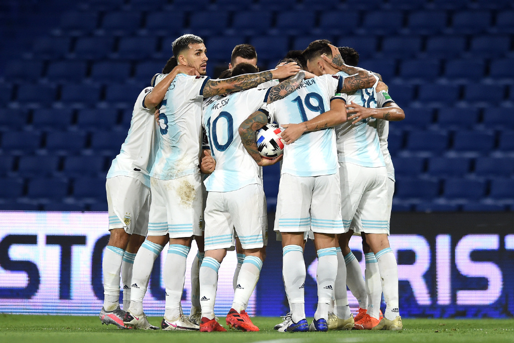 包含阿根廷运动员登顶花样滑冰比赛，势不可挡的词条