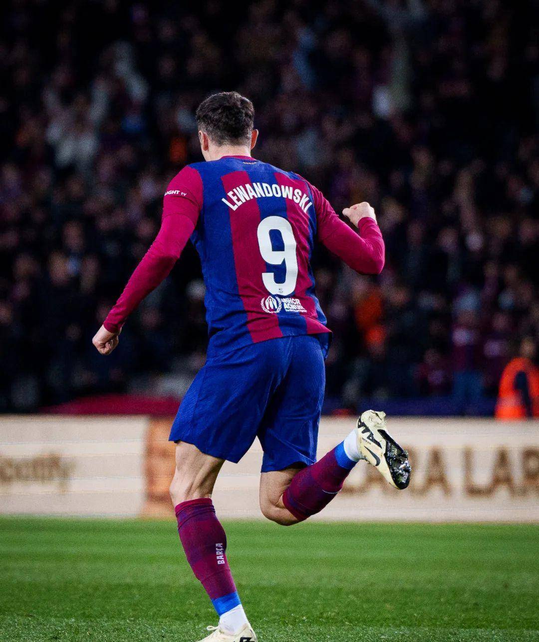 卢卡斯伤愈复出，皇马主场力克格拉纳达，全场震撼