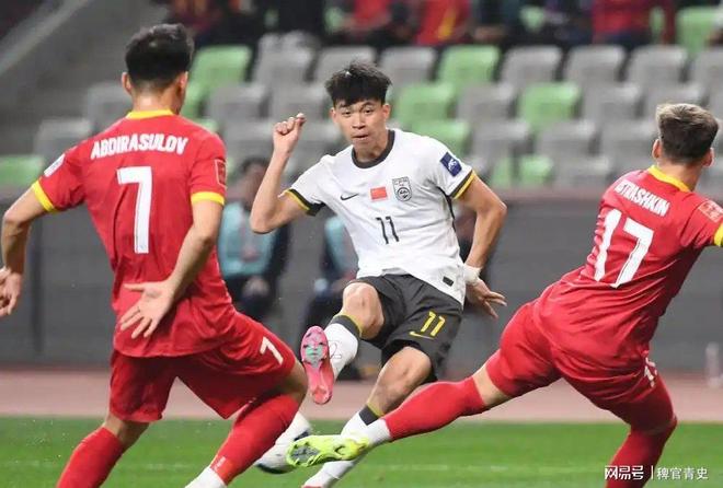 包含热门足球比赛引爆市场,吸引众多球迷观看,引发热议的词条 包含热门足球比赛引爆市场,吸引众多球迷观看,引发热议的词条